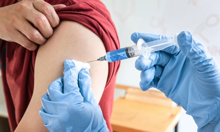 Tumori, nel prossimo decennio dovrebbe arrivare il vaccino (AIRC)