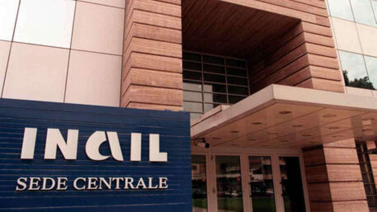 (Avere 19.000€ dall'Inail-Foto:Ansa)