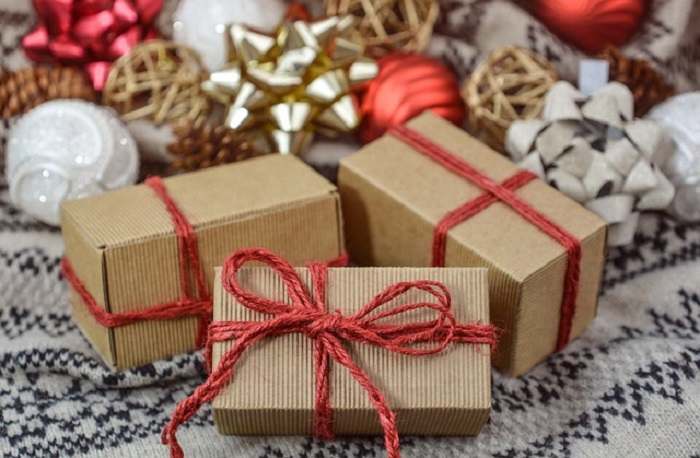 Natale: cosa regalare senza spendere una fortuna