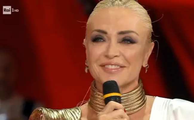 Paola Barale si è fidanzata nuovamente? Ecco chi è !