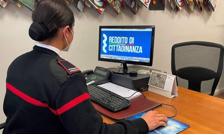 Reddito cittadinanza abolito