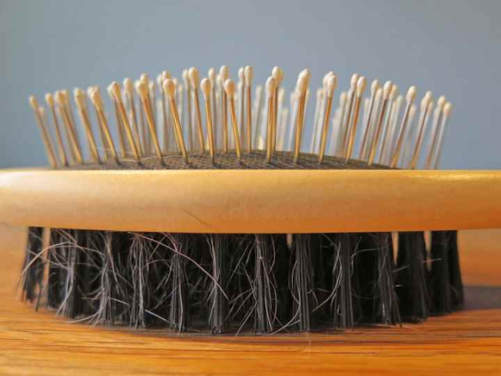 Spazzola per i capelli: il trucco geniale | Non tornerai più indietro