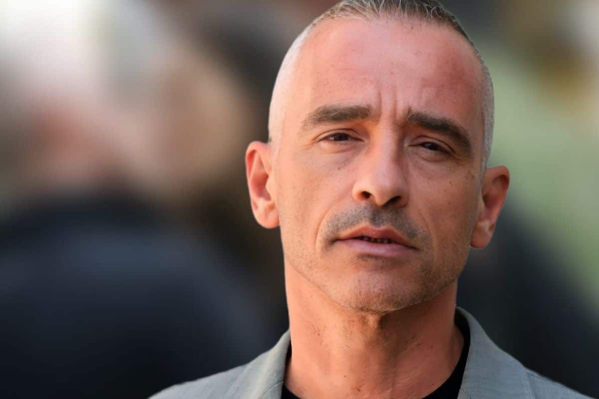 Eros Ramazzotti sommerso critiche