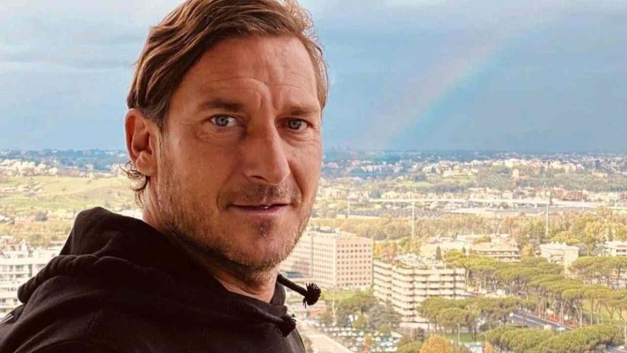 Francesco Totti e Ilary Blasi depongono l'ascia di guerra