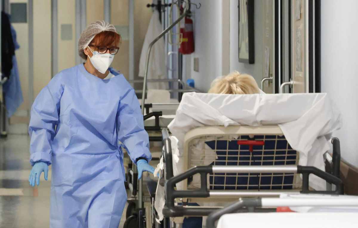 Dieci ore in attesa al Pronto soccorso