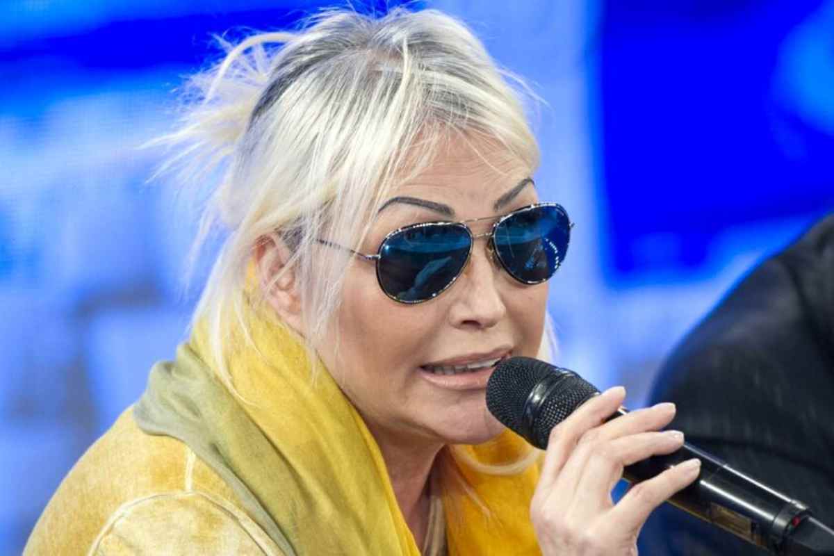 Anna Oxa ha raggiunto Sanremo per la partecipazione al Festival e sembra che qualcosa sia andato storto.