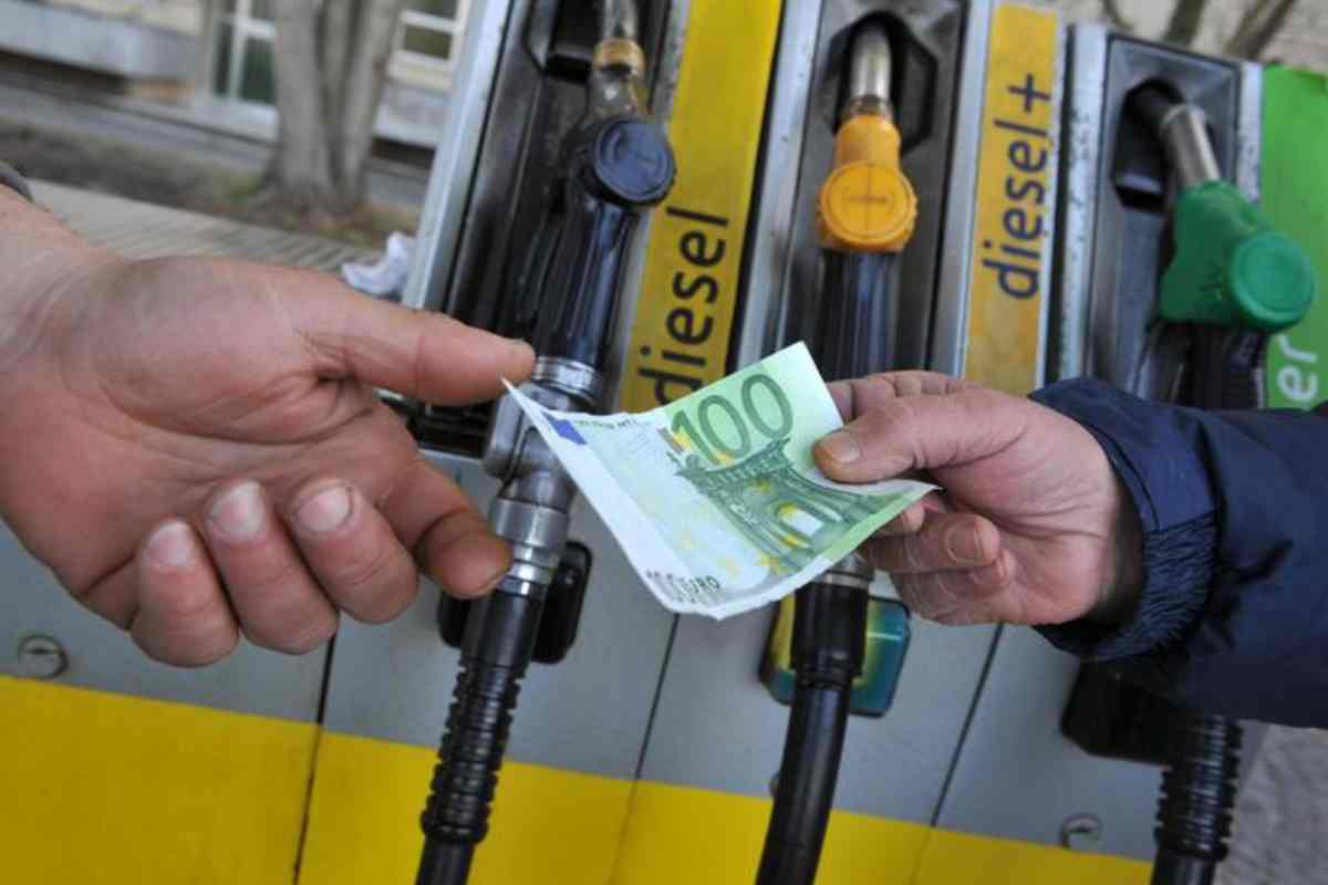 Bonus benzina 2023| Come richiederlo e quanto ci spetta