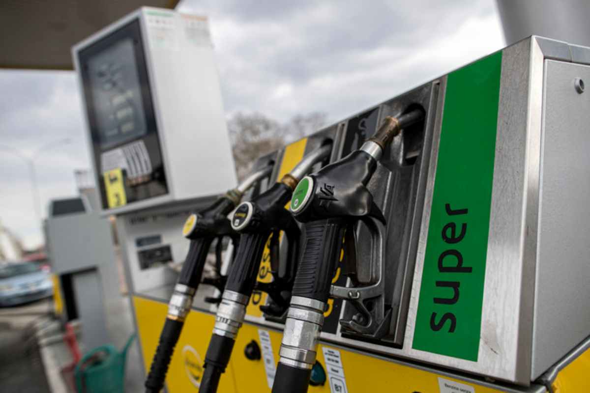 Sciopero benzinai | I pochi aperti alzano i prezzi