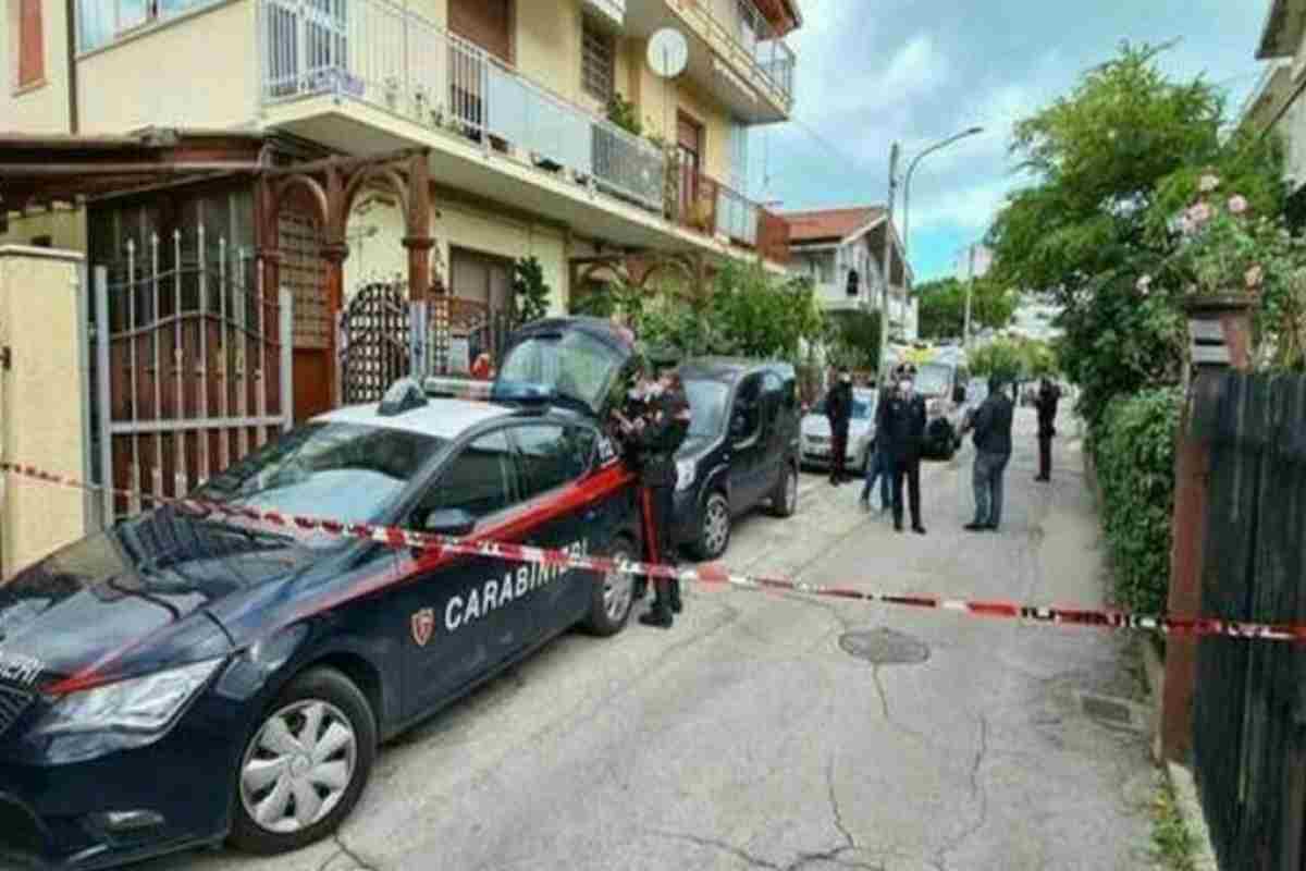 Madre e figlio trovati morti in casa 