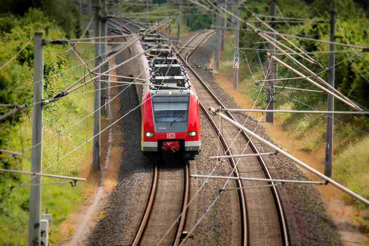 Spagna si dimette sottosegretaria ai Trasporti 