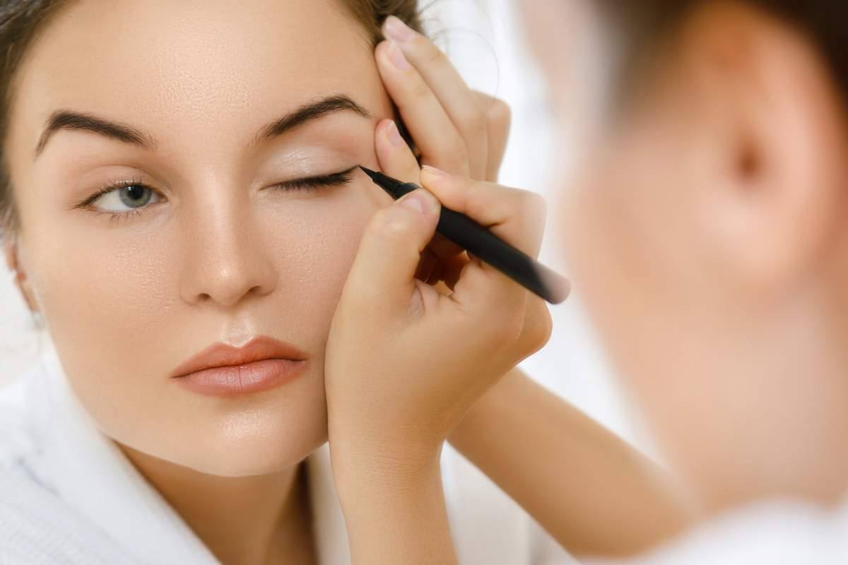 eyeliner trucco