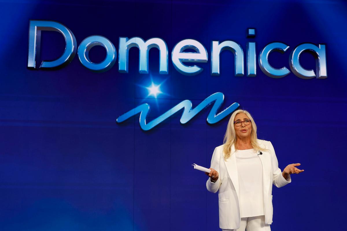 Mara Venier conduzione Domenica in
