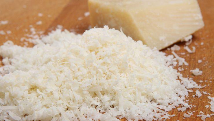 Pizza al formaggio pasquale ingredienti